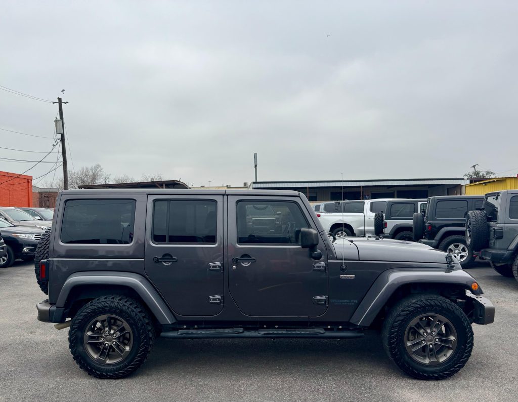 2016 Jeep Wrangler Unlimited 75th Anniversary Edition, Exterior photo 4