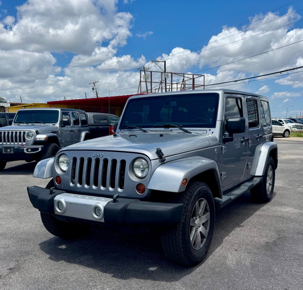 2013 Jeep Wrangler Unlimited Sahara, Exterior photo 12