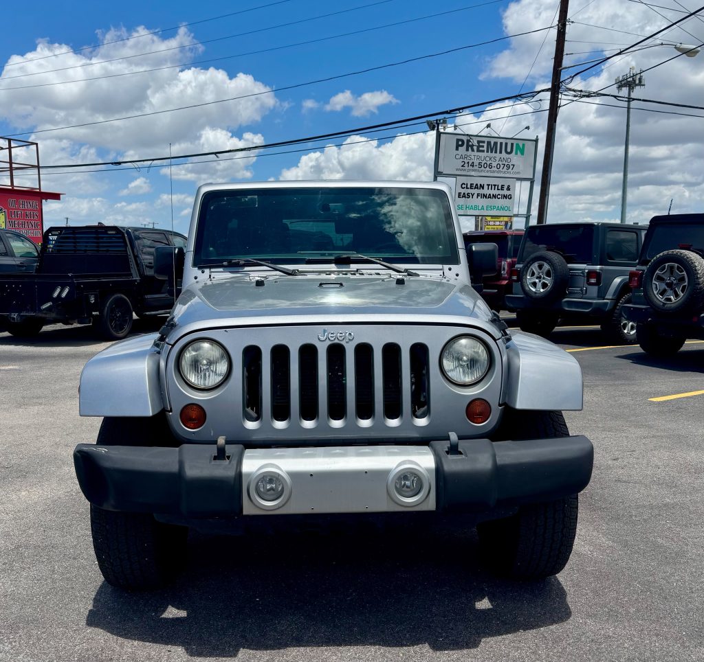 2013 Jeep Wrangler Unlimited Sahara, Exterior photo 2