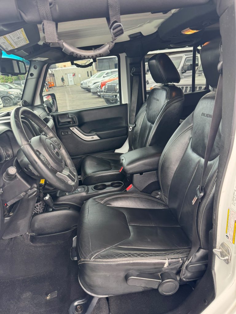 2013 Jeep Wrangler Unlimited Rubicon, Interior photo 8
