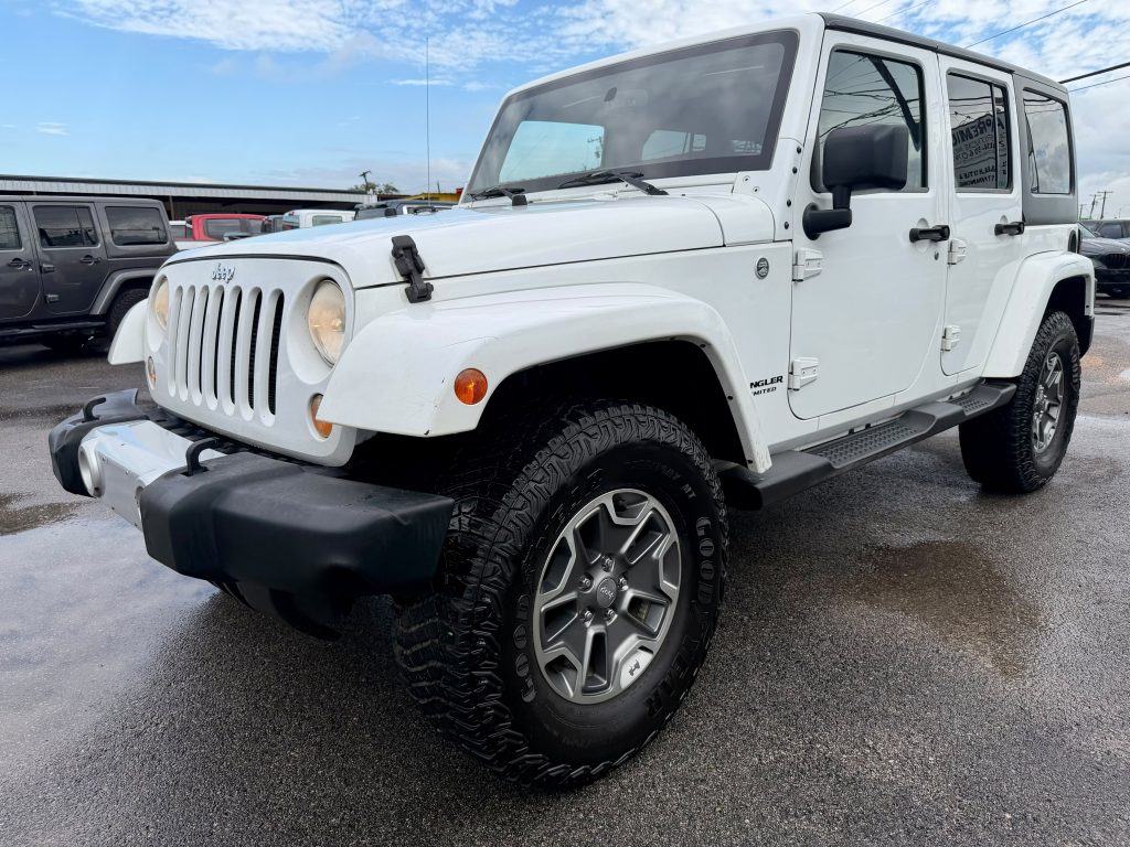 2015 Jeep Wrangler Unlimited Sahara, Exterior photo 2
