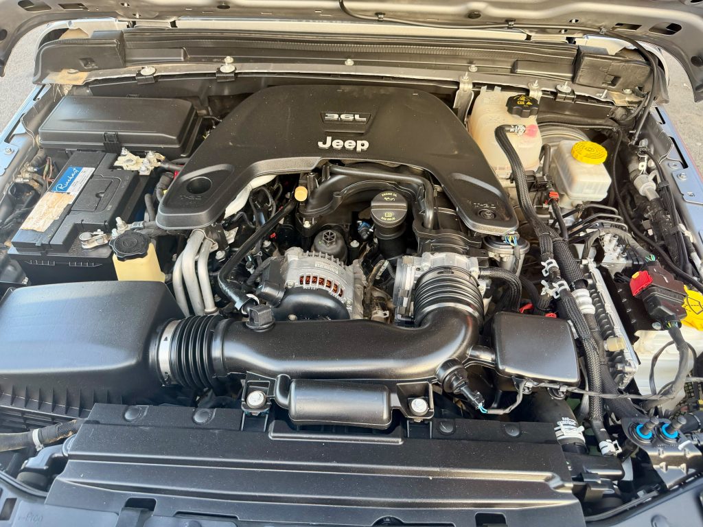 2018 Jeep Wrangler Unlimited Rubicon, Engine photo 10
