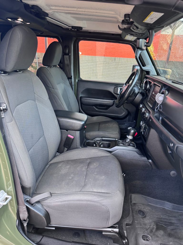 2023 Jeep Gladiator Willys, Interior photo 9