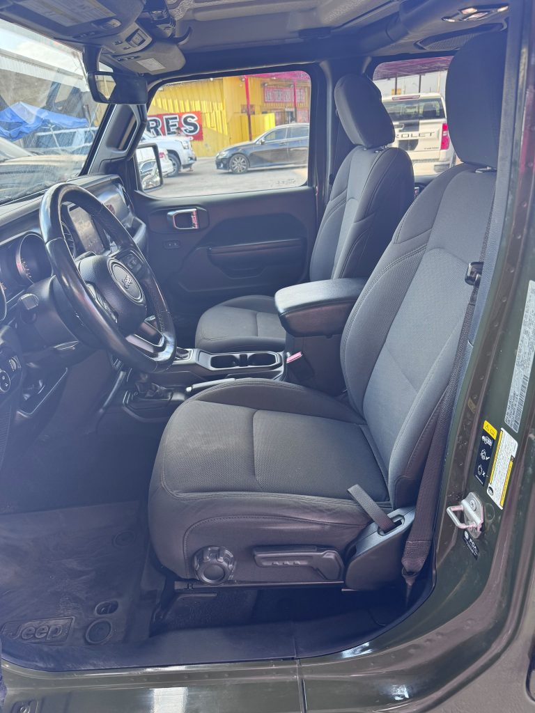2023 Jeep Gladiator Willys, Interior photo 14